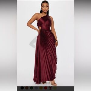 Fashion Nova wine satin asymmetrical dress
Size : small